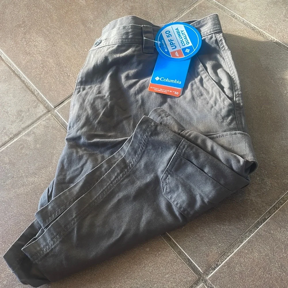 NWT Columbia Omni-Shade Cargo Shorts! 40